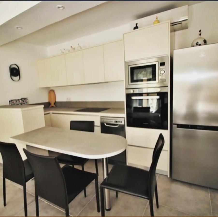 Azur Appart 4 Pers - Parking - Terrasse - 10Min Du Centre Кассі Екстер'єр фото