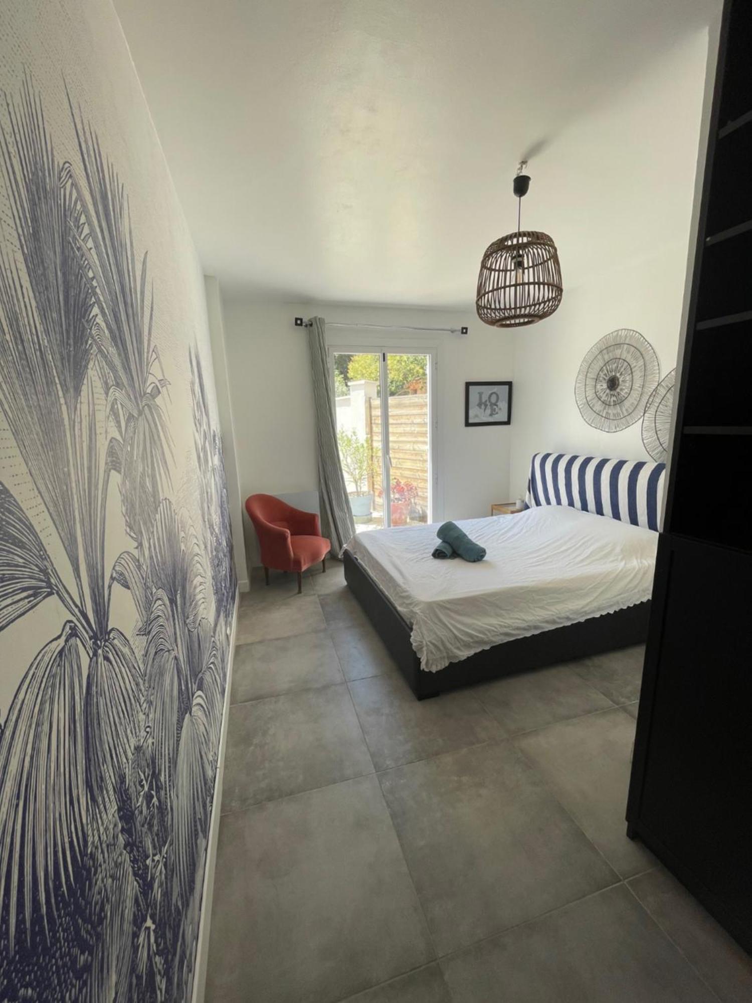Azur Appart 4 Pers - Parking - Terrasse - 10Min Du Centre Кассі Екстер'єр фото
