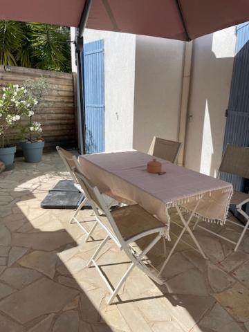 Azur Appart 4 Pers - Parking - Terrasse - 10Min Du Centre Кассі Екстер'єр фото