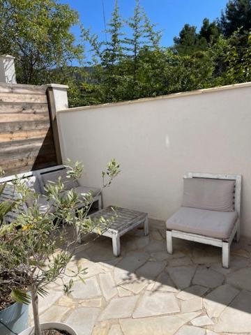 Azur Appart 4 Pers - Parking - Terrasse - 10Min Du Centre Кассі Екстер'єр фото